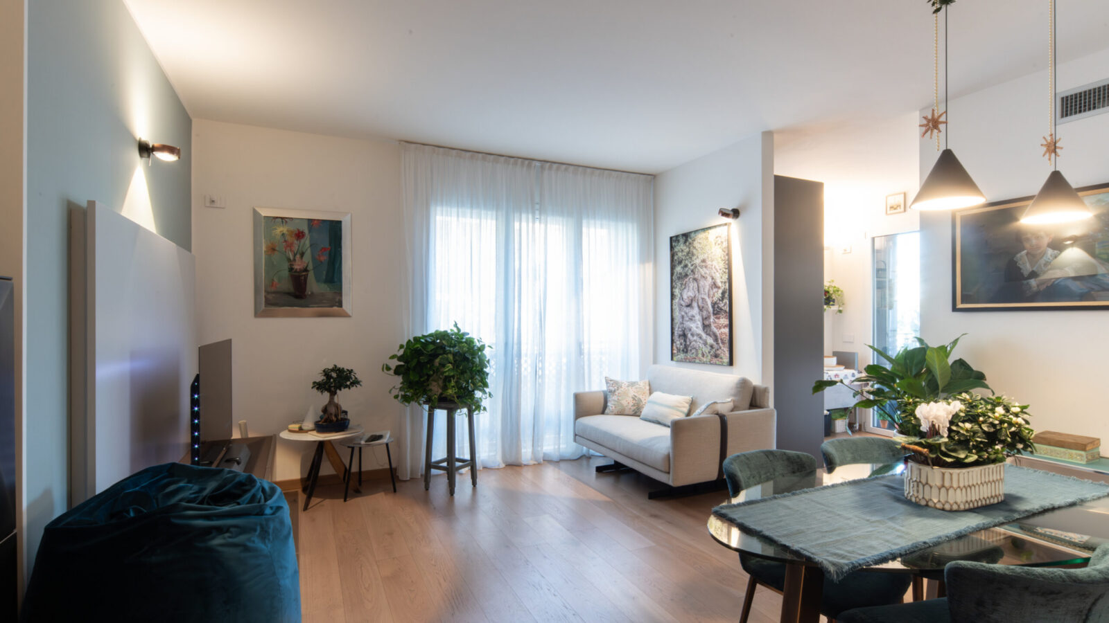 3 LOCALI CON DOPPI SERVIZI, TERRAZZI E BOX