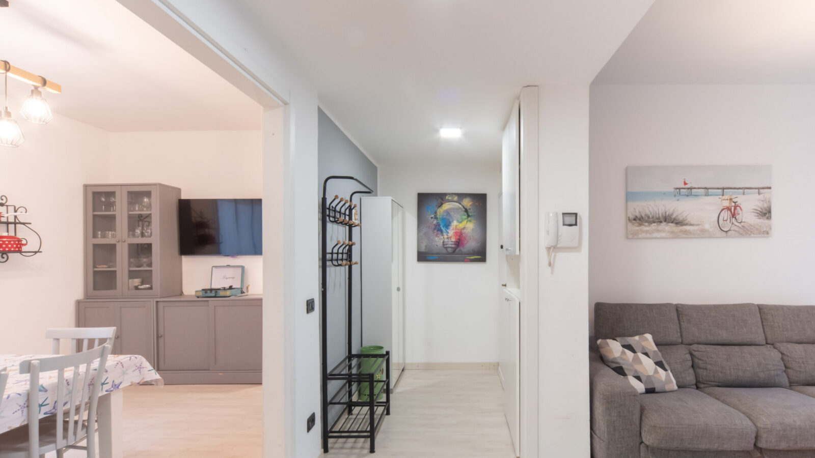 4 LOCALI RISTRUTTURATO CON BALCONE