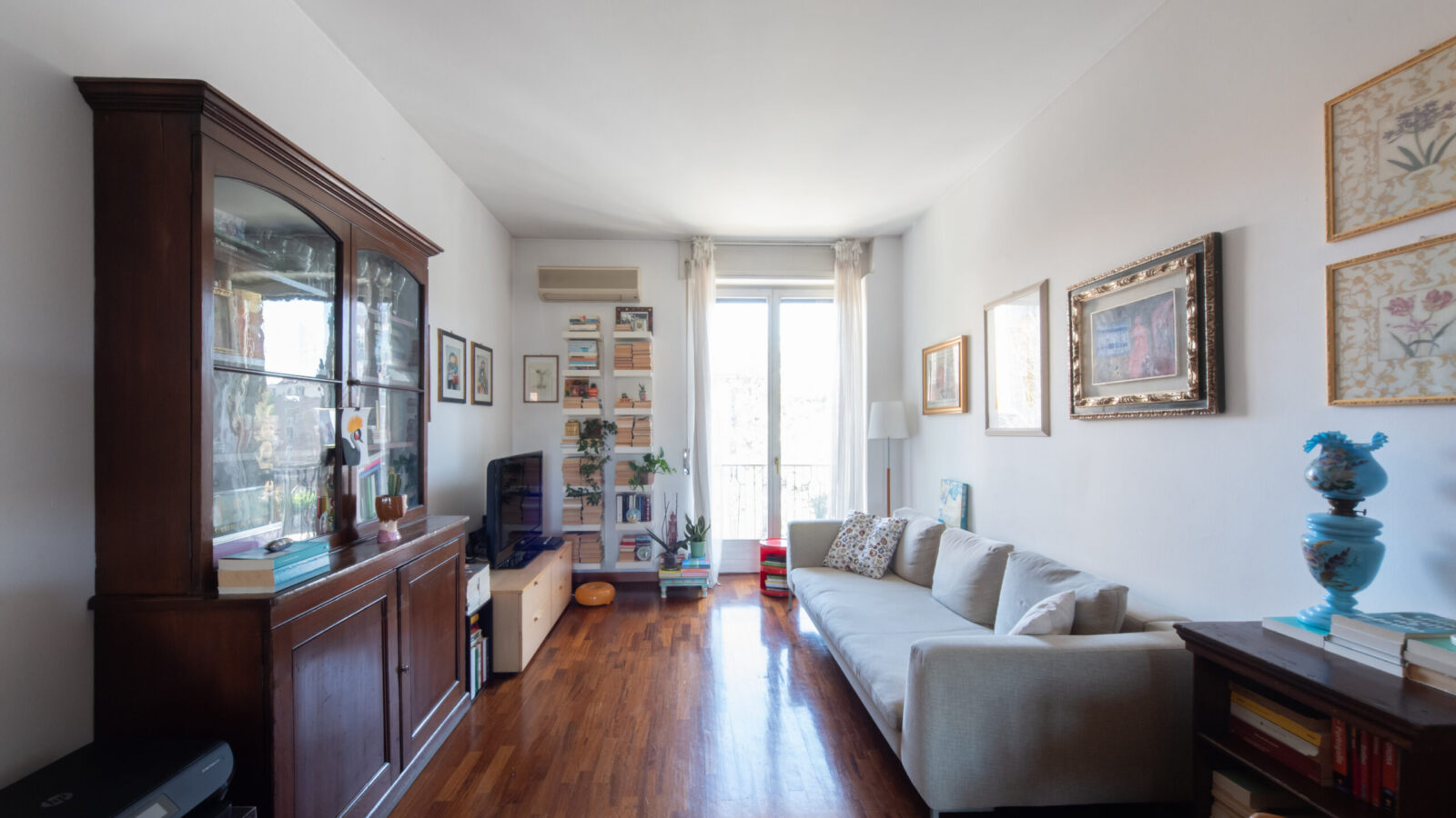 3 LOCALI PIANO ALTO CON BALCONI